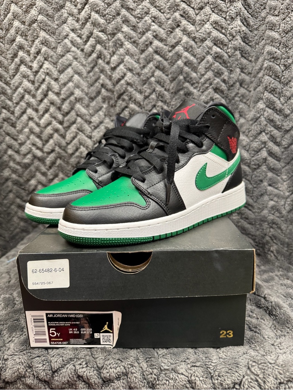 Jordan 1 Mid Green Toe
